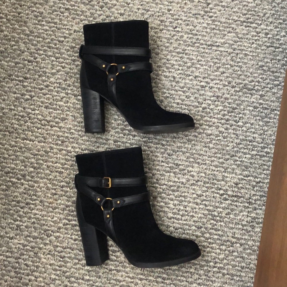 UGG Dandridge Boots